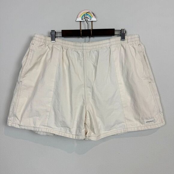 Patagonia Pants - Patagonia Cream Funhoggers Shorts XL
